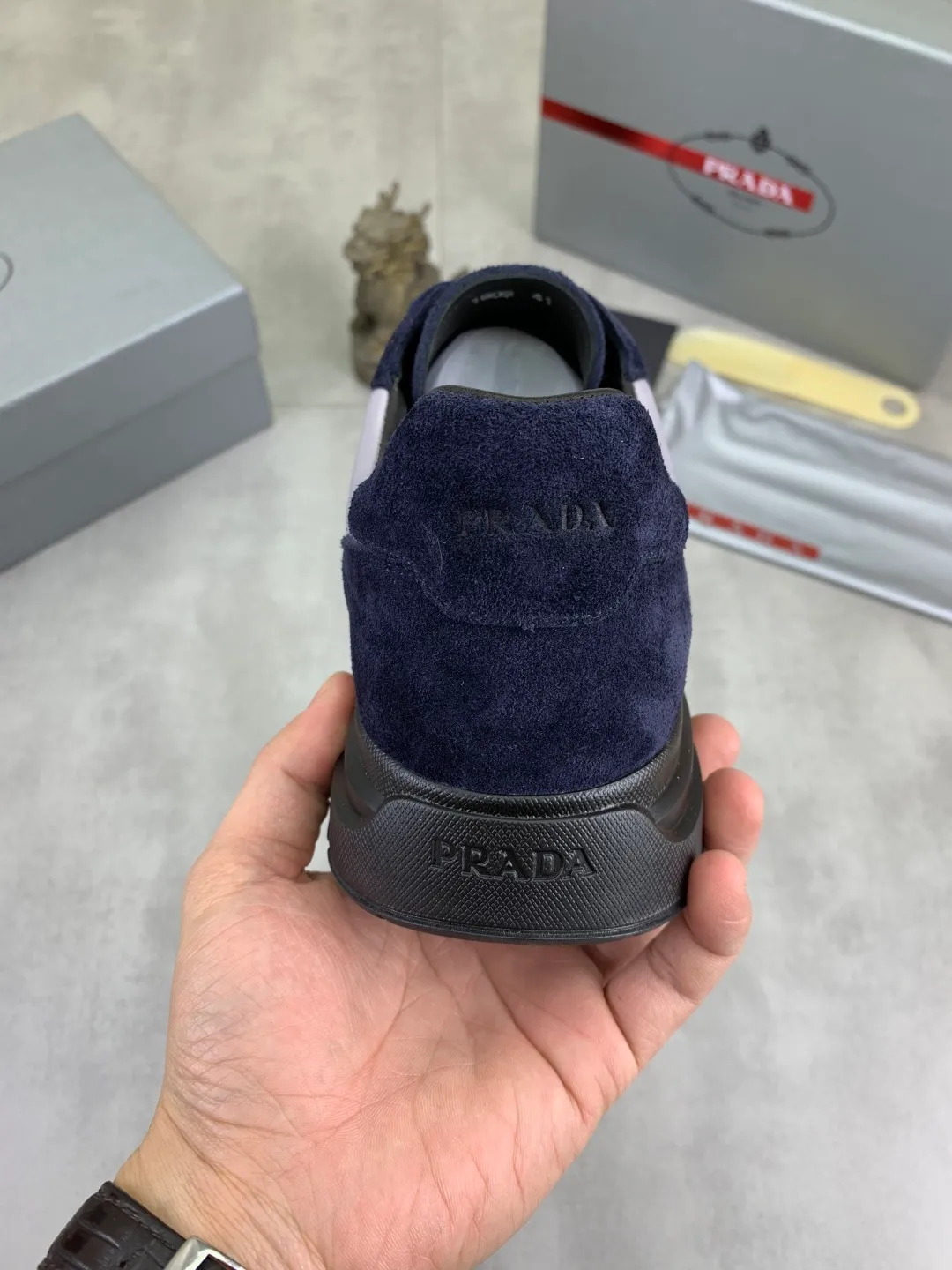 Men's men's shoes💰P580💰【New model】Top quality, new popular models on the official website, which will never go out of style for a century,🆘 The trendy brand (Prada) mainly promotes popular models, avant-garde and versatile fashionable men's shoes, private version molding, cowhide surface splicing 1:1 oil edge processing... fashionable and simple, original imported cowhide interior cowhide feet; the atmosphere and personality are more fashionable, eye-catching and pursuing class. It will subvert old ideas and be a must-have for fashionistas who want to spend time with you! Must keep it! High-end comfort, high-end quality workmanship. Size: 38-44 Various colors available. full package